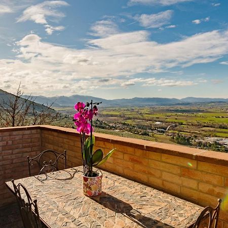 Il Tramonto Holidays Appartement Trevi Buitenkant foto