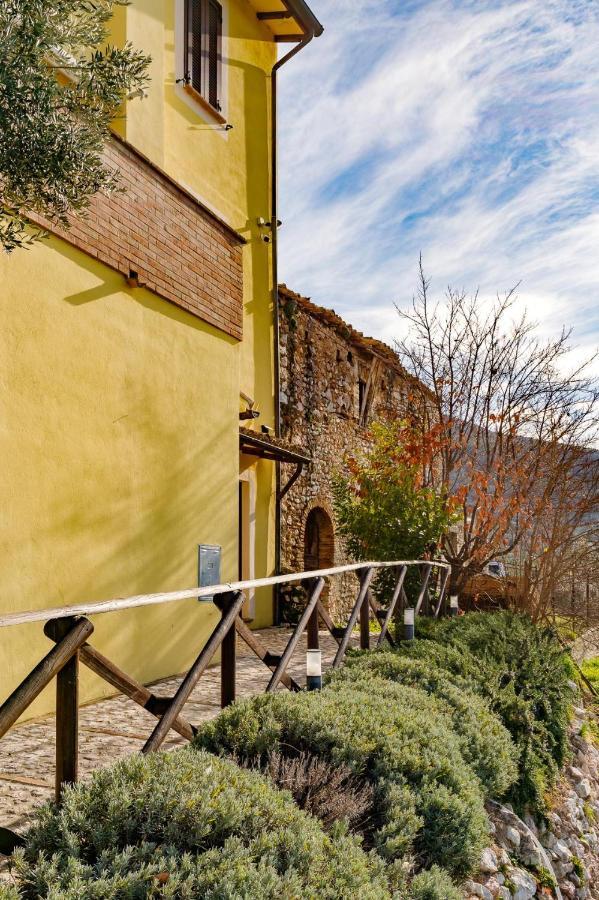 Il Tramonto Holidays Appartement Trevi Buitenkant foto
